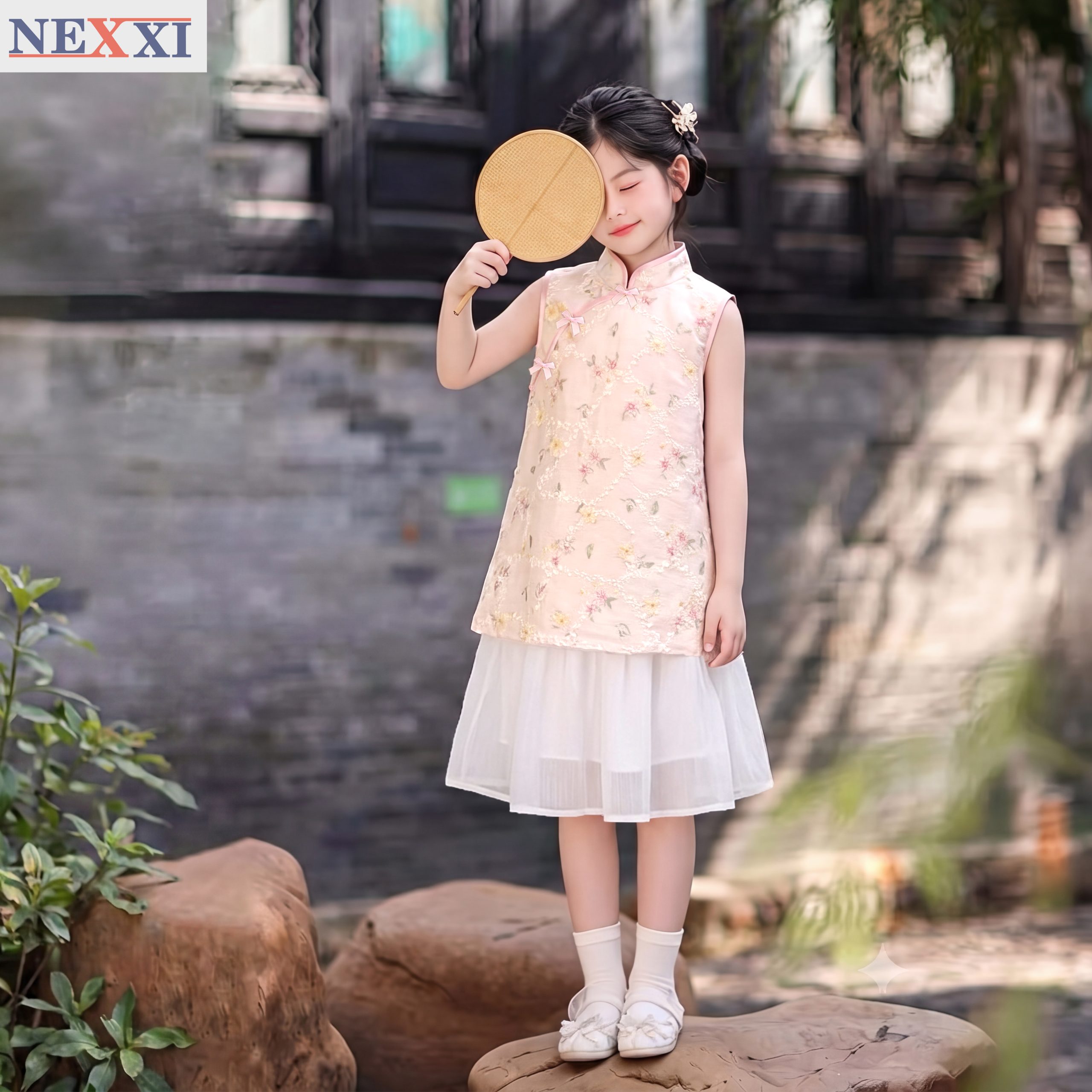 2608.11Sét váy áo tơ gấm hoa nổi