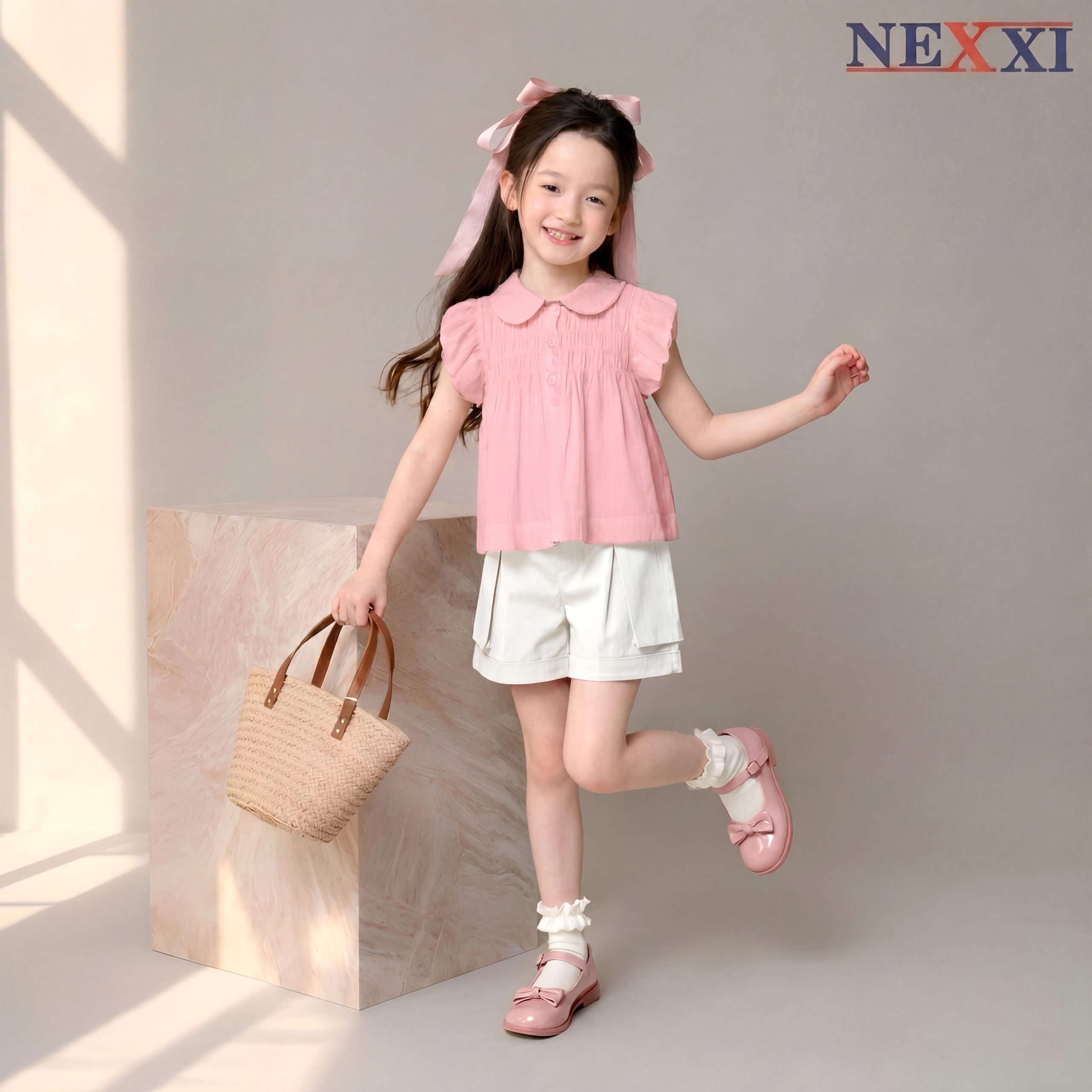 2510.4Sơ mi nhún ngực tay phồng