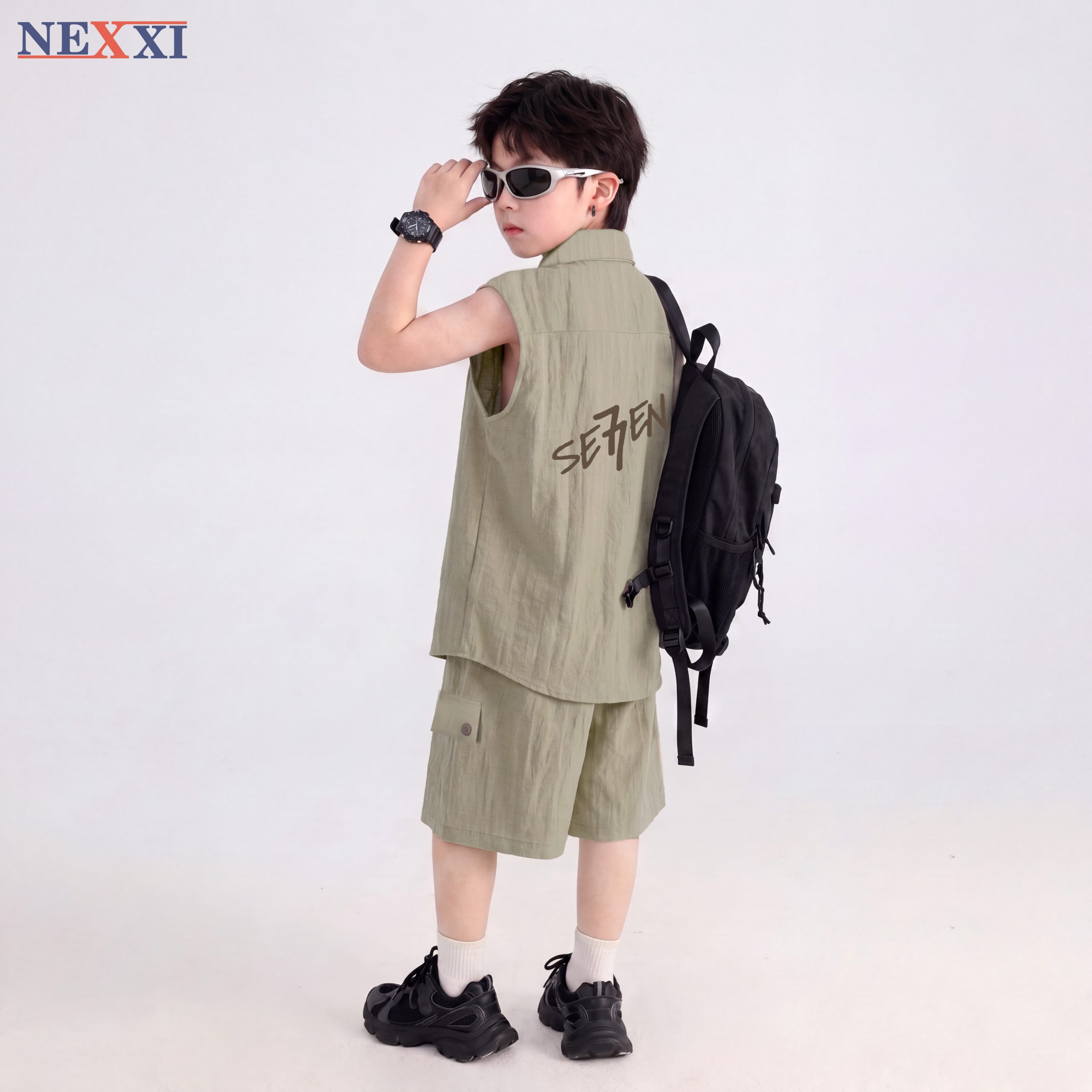 2609.4Sét lửng gió nhăn bé trai in seven