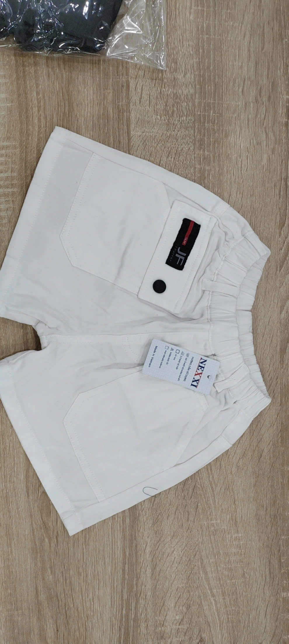 2501.2Quần kaki lửng túi hộp in jf